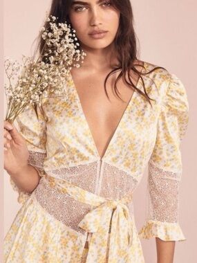 NWT For Love and Lemon Yellow Floral Daffodil Lace Robe Dress L